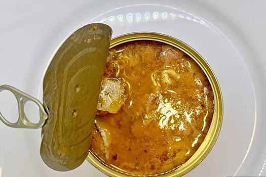 Врач объяснил, почему неправильная консервация может привести к тяжелым последствиям