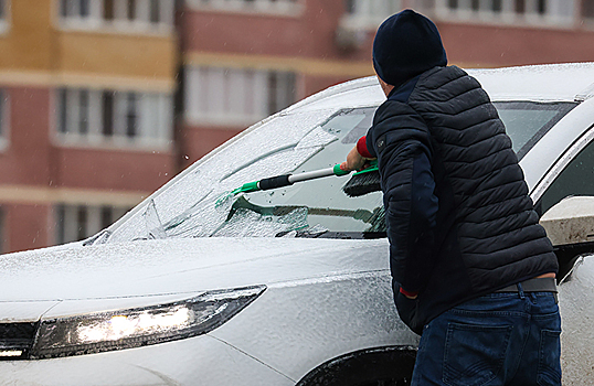 В Ростове-на-Дону тысячи жителей остались без электроэнергии. Жители Самары перекрыли шоссе, протестуя против отсутствия света и тепла