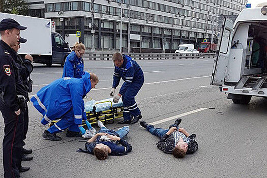 Alfa Romeo задавил пьяную компанию на ТТК