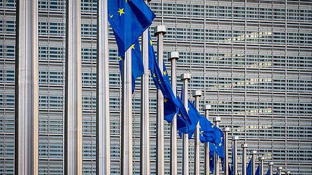 Польша и Прибалтика требуют отключить «Газпромбанк» от SWIFT