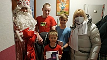 Еще пять семей Вологды получили подарки в рамках акции «Новогодняя елка чудес» партии «Единая Россия»