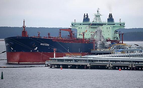 Морской маневр: «Большая семерка» пытается задушить «серый флот», помогающий России