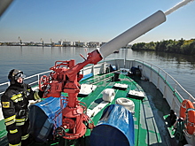 Масштабные учения МЧС прошли в акватории Москвы-реки