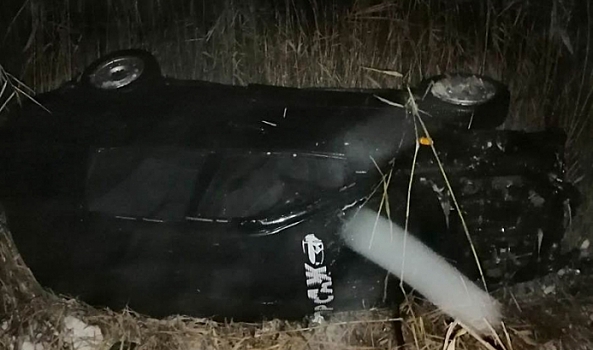 В Волгоградской области «Лада» вылетела с плотины в кювет