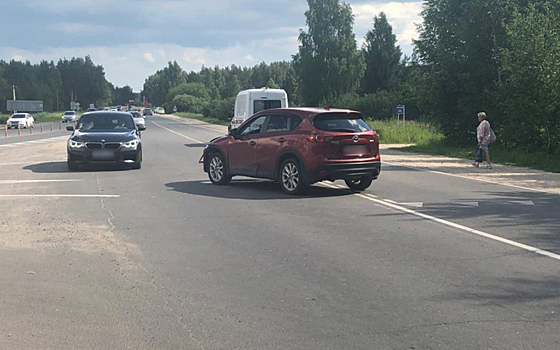 В Рязанском районе при столкновении Mazda с мотоциклом пострадали два человека