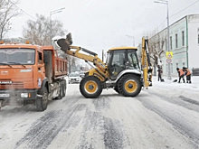 В Сызрани расширили 13 заметенных снегом дорог