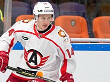 «Автомобилист» продлил контракт с нападающим Волком