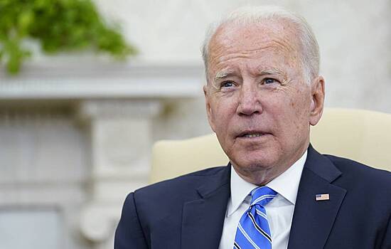 Рейтинг Байдена упал до рекордно низкого уровня