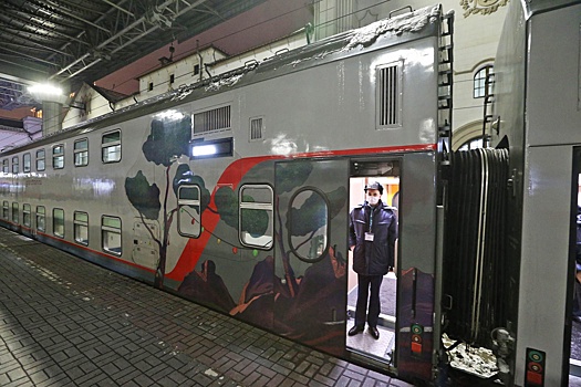 Пять поездов "Таврия" задерживаются в сообщении с Крымом