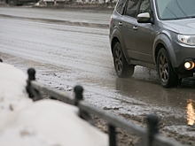 Дорога вот-вот рухнет: в Новосибирске у «Сибирь-Арены» вводят режим повышенной готовности