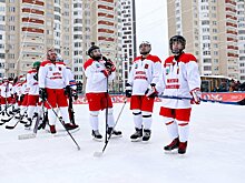 Более 40 команд из разных регионов России съехались на турнир по понд-хоккею в Подмосковье
