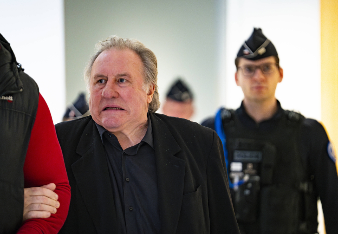 Жерара Депардье признали виновным в домогательствах. Какой срок ему дали