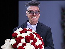 Юдашкин порадовал поклонников цветущим видом