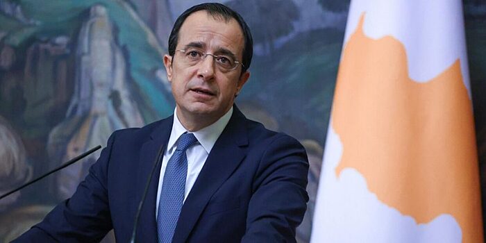 Президент Кипра заявил, что история с санкциями дает шанс очистить имя страны