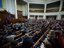 На Украине выросли зарплаты чиновников