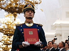 Высота высот. 12 декабря 1993 года в России была принята новая Конституция