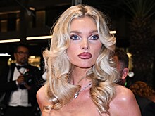«Ангел» Victoria's Secret вышла в свет в откровенном образе