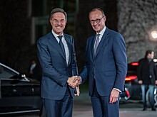 Неповоротливые и склочные: НАТО не умеет противостоять гибридным атакам