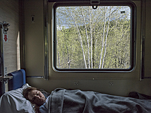 Стало известно, почему россияне плохо спят в поезде