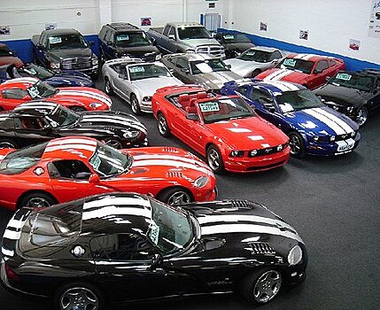 Продажи автомобилей в США продолжают падать