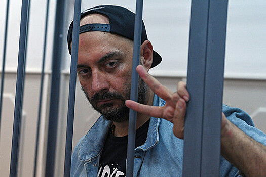 Жириновский попросил отпустить Серебренникова