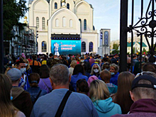 Сотни новосибирцев пришли на шоу в честь 800-летия Александра Невского