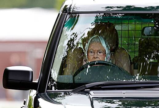 19-летний Range Rover королевы Елизаветы II продадут на аукционе