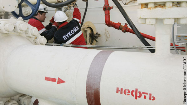 The Independent: Болгария разрешит «Лукойлу» поставлять нефть на НПЗ и экспортировать нефтепродукты вопреки санкциям ЕС