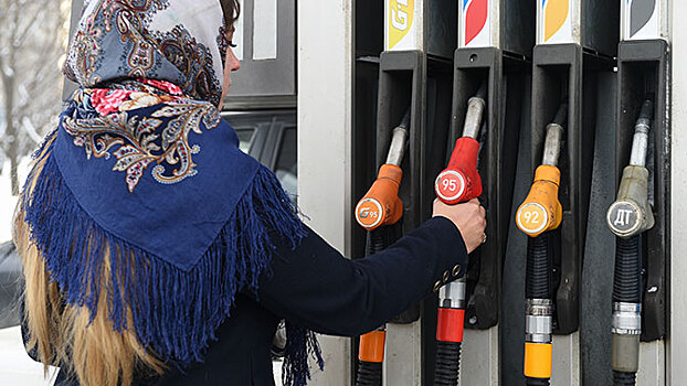 ФАС возьмет под контроль цены на бензин в России