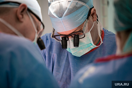 Хирурги из Салехарда провели операцию по спасению жизни ребенка