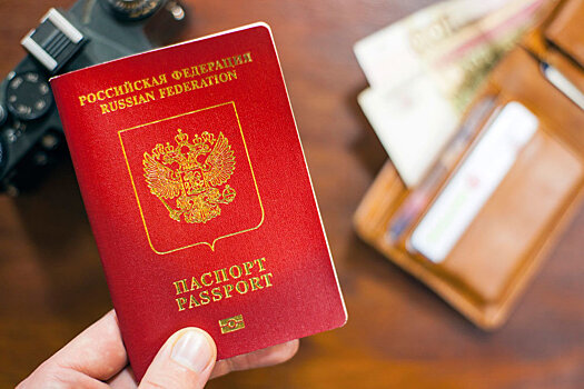 Албания отменила визы для туристов из России