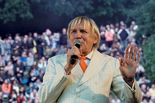 "АукцЫон" и Стас Михайлов дадут концерты в Москве