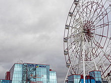 В Южно-Сахалинске состоялось открытие 54-метрового колеса обозрения