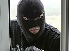 Преступник ограбил магазин, в котором оказалось лишь 8 тысяч рублей