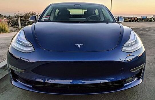 На фестивале скорости в Гудвуде покажут европейскую версию Tesla Model 3