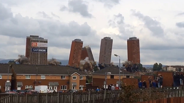 Неудачный снос башен в Глазго оставил два из шести зданий стоять