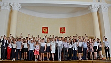 Первые паспорта граждан Российской Федерации получили школьники Смоленской области