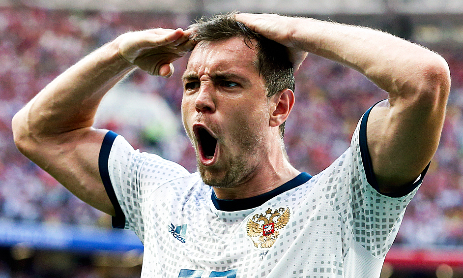 Игрок сборной России Артем Дзюба, забивший гол в матче 1/8 финала чемпионата мира по футболу - 2018 между сборными командами Испании и России