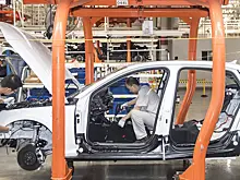 Автопроизводители в Китае столкнулись с дефицитом из-за решения властей