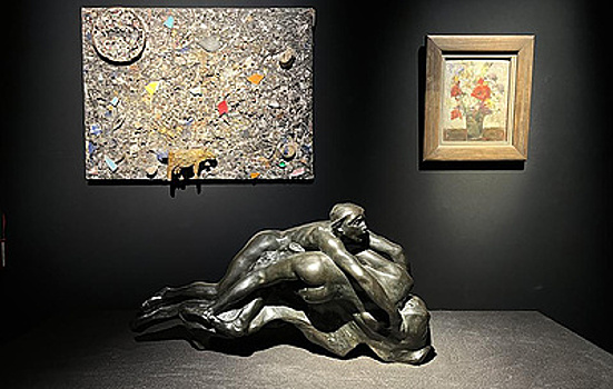 В Париже в сентябре выставят на торги предметы искусства из коллекции Депардье