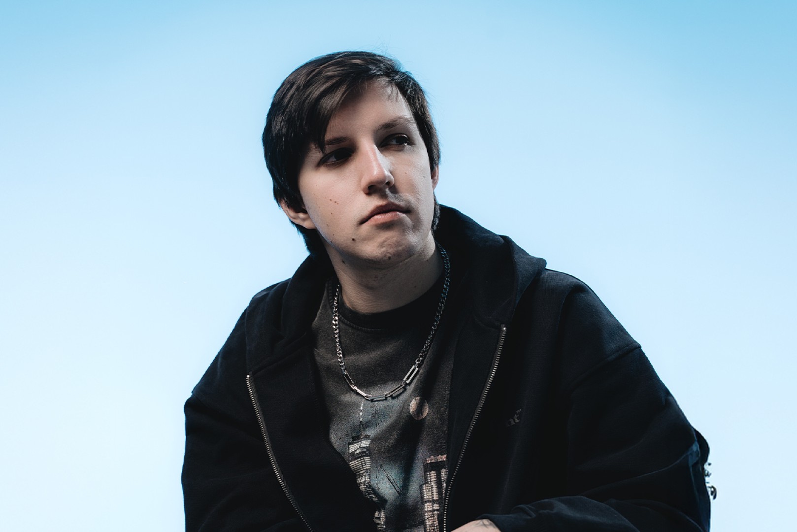 mzlff даст уютный воскресный концерт под открытым небом на МТС Live Лето в Лужниках 3 августа