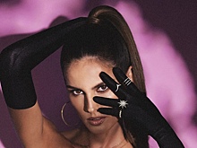 38-летняя модель показала тело в бикини и возмутила фанатов