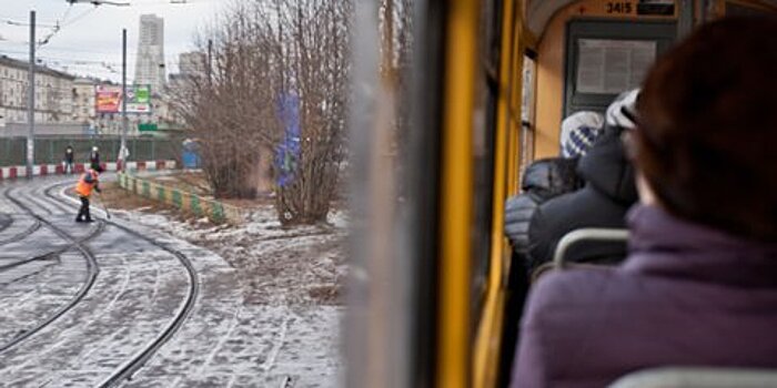 Водитель автомобиля спровоцировал ДТП с участием трамвая