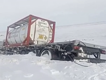 ТАСС: в Хабаровском крае 90 фур застряли на трассе на ночь из-за метели