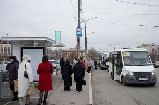 На остановках Оренбурга начали появляться QR-коды с расписанием автобусов