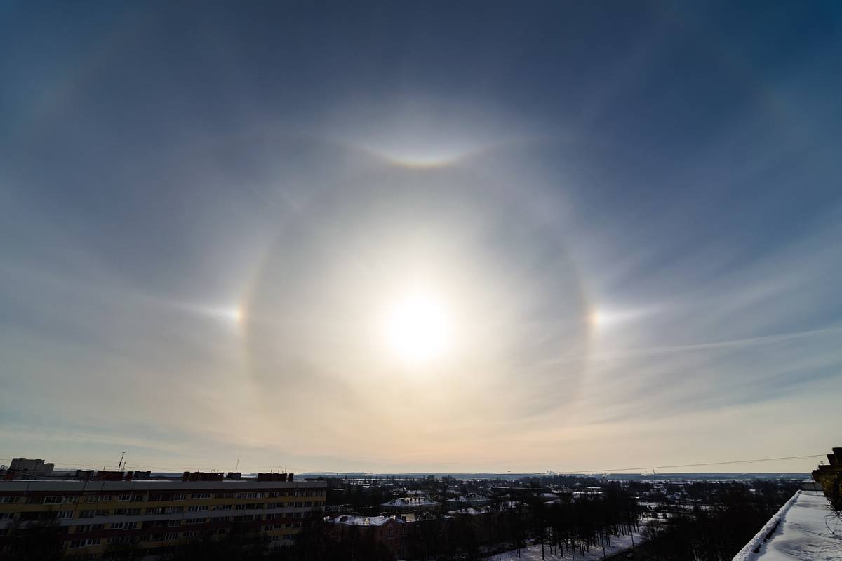 Жители российского города увидели в небе круг