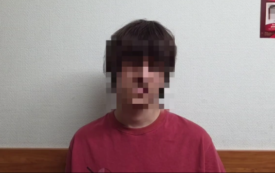 В Курске установили подростков, повредивших остекление остановки Полёт