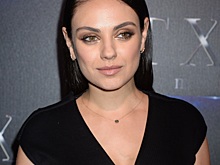 Мила Кунис впервые вышла в свет после родов