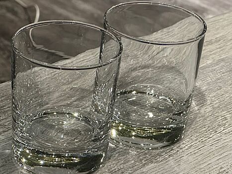 Костромич причинил страдания женщине ради коньяка