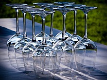 Врач рассказал, кому стоит отказаться от алкоголя в Новый год